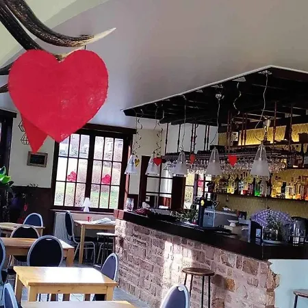 Hotel Au Pont De Villettes